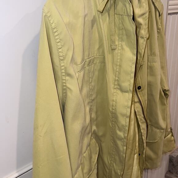 🔥🔥FIRE SALE 🔥🔥EUC BLU PEPPER lime wind jacket - Picture 2 of 11